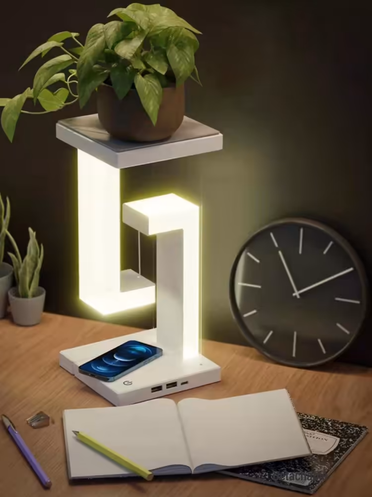 لو بتدور على سبيكر شكله كيوت وصوته عالي، سبيكر MZ M4 Portable Bluetooth Speaker هو الاختيار الصح. بيجمع بين التصميم اللطيف والصوت القوي، يخليك تستمتع بالمزيكا في أي وقت وأي مكان
